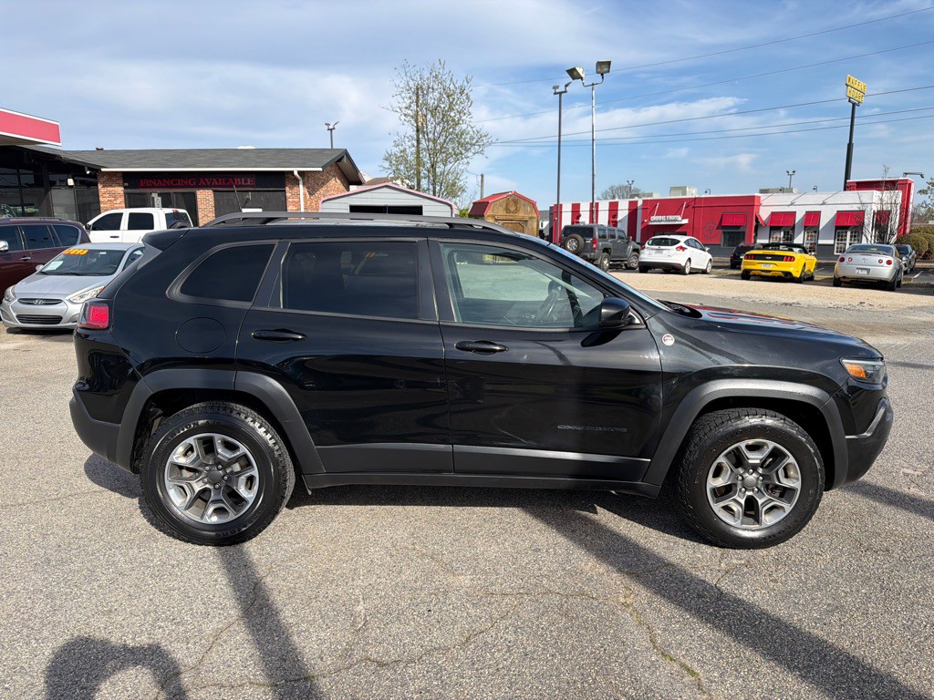 2019 Jeep Cherokee Image 8