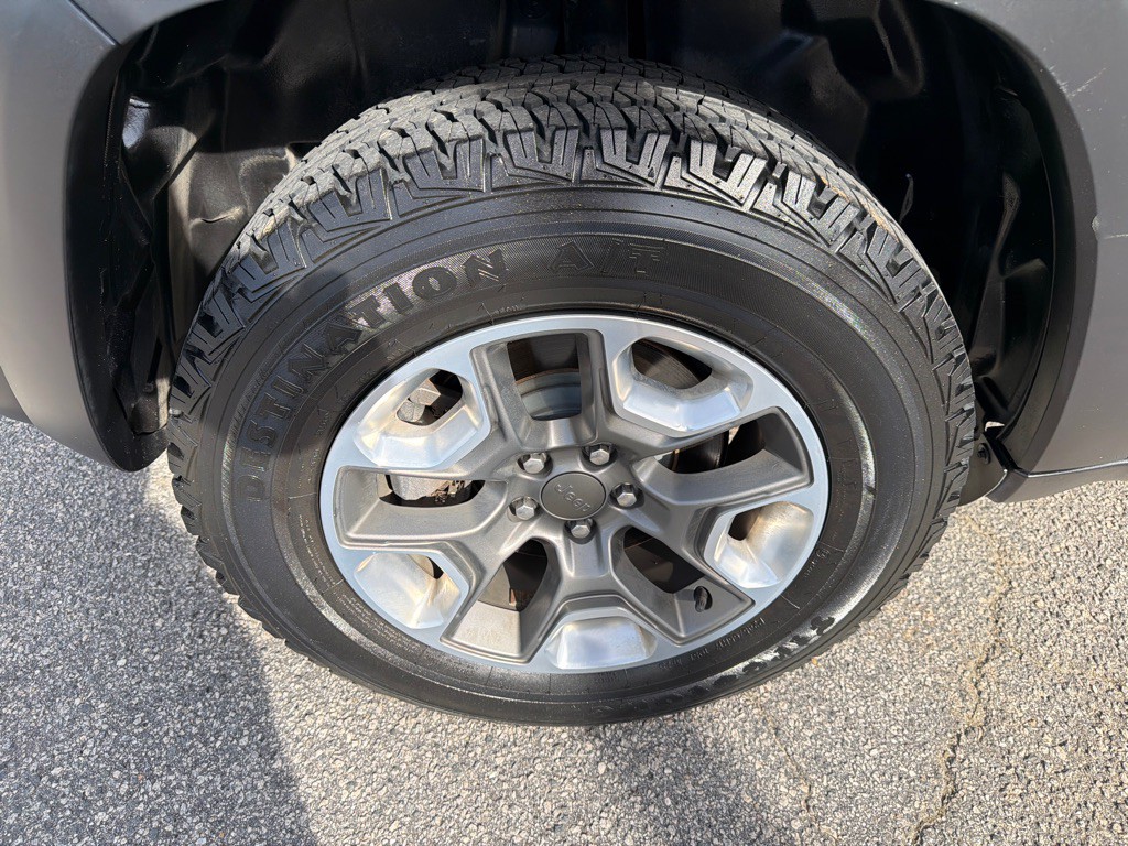 2019 Jeep Cherokee Image 9