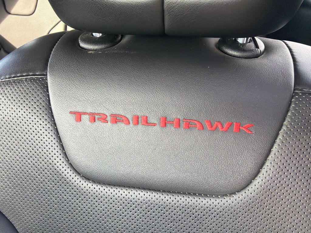 2019 Jeep Cherokee Image 12