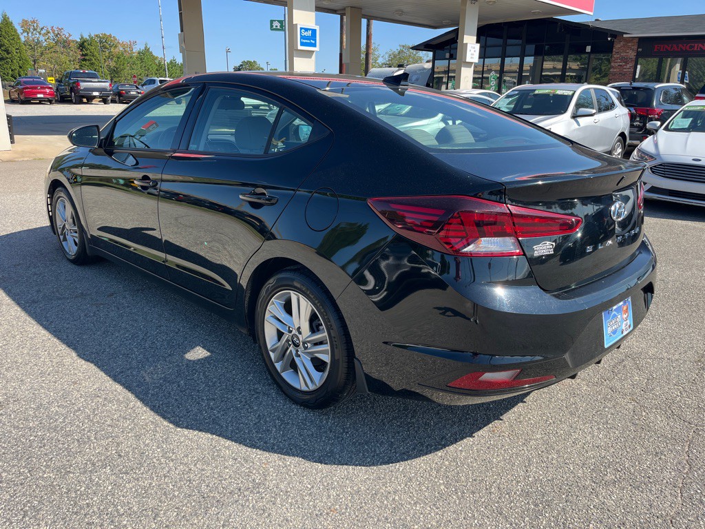 2020 Hyundai Elantra Image 2