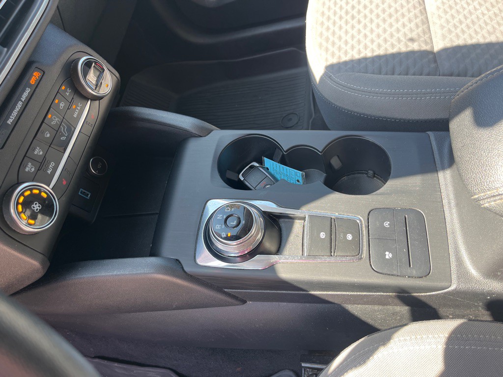 2020 Ford Escape Image 9