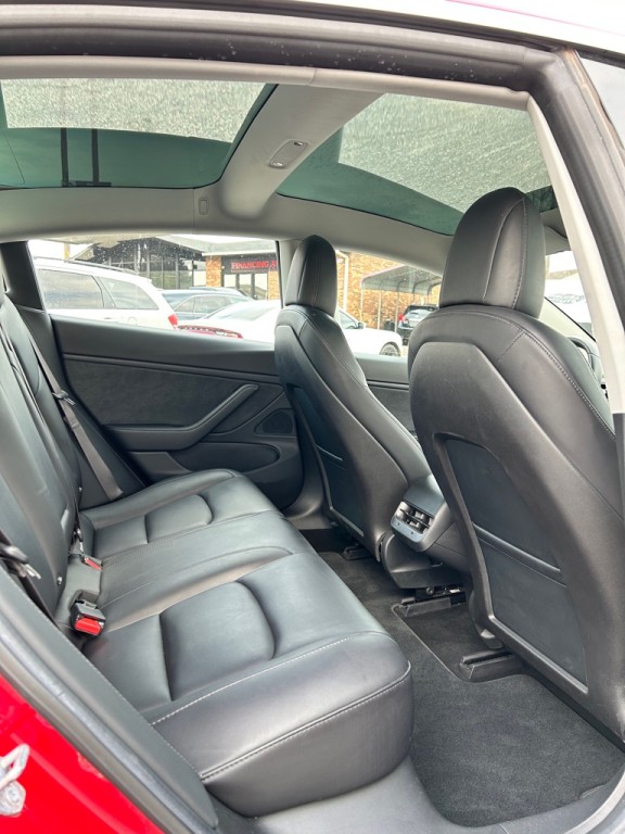 2018 Tesla Model 3 Image 10