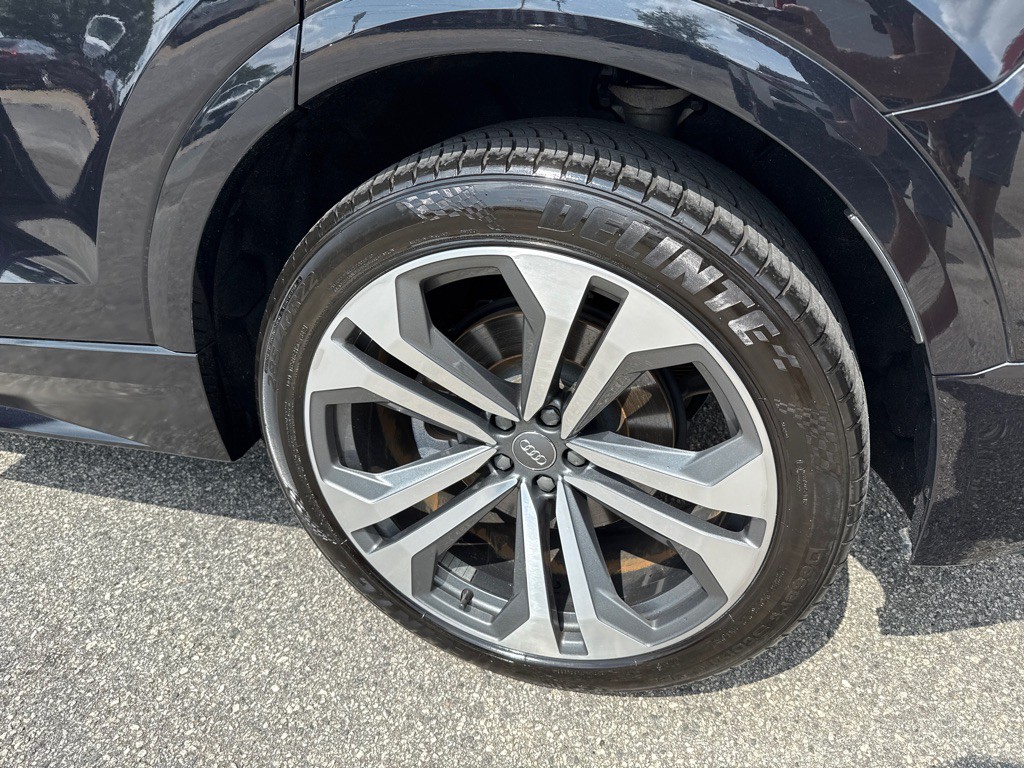 2019 Audi Q8 Image 10