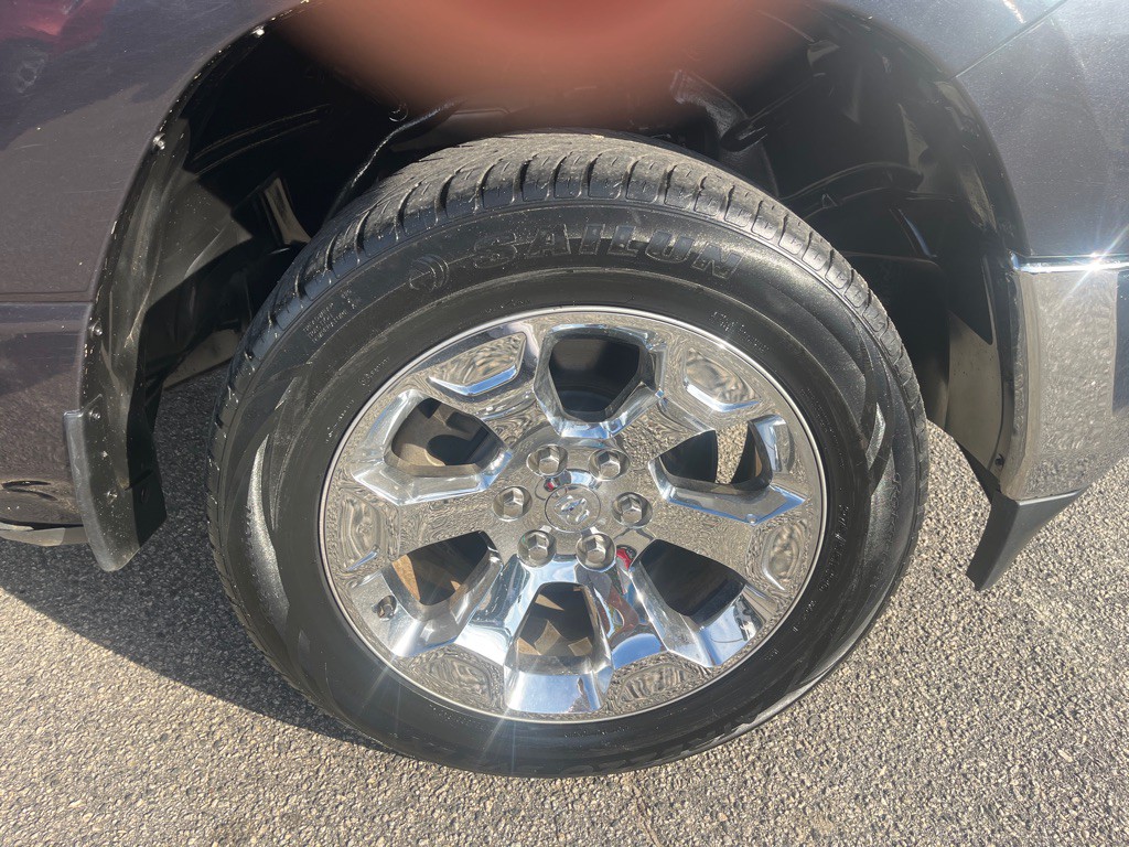 2021 RAM 1500 Image 9