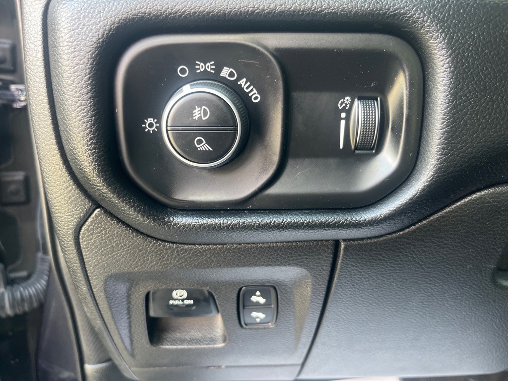 2021 RAM 1500 Image 12