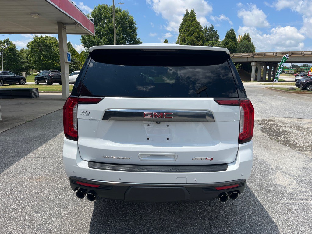 2022 GMC Yukon Image 8