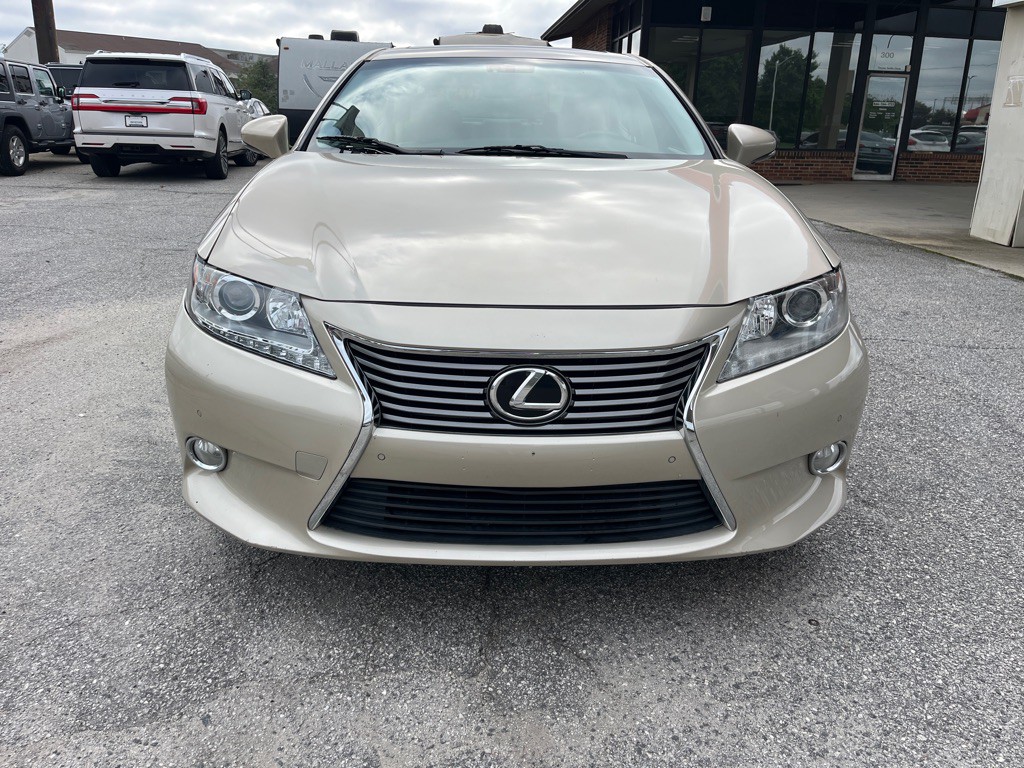 2013 Lexus ES Image 5
