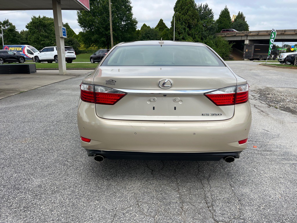 2013 Lexus ES Image 7