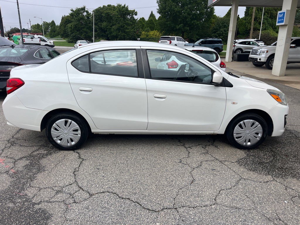 2017 Mitsubishi Mirage Image 11