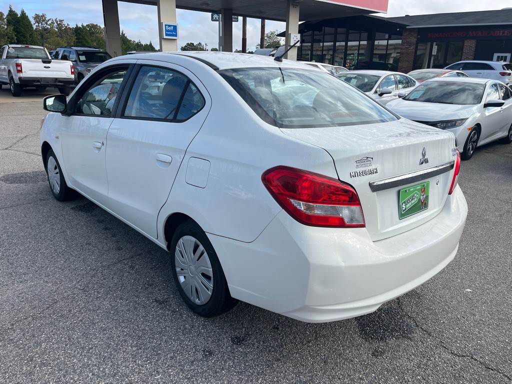 2017 Mitsubishi Mirage Image 2
