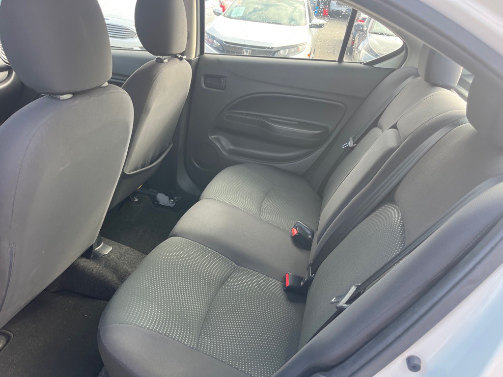 2017 Mitsubishi Mirage Image 9