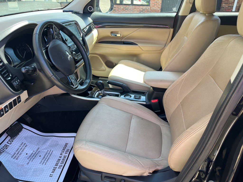 2018 Mitsubishi Outlander Image 8