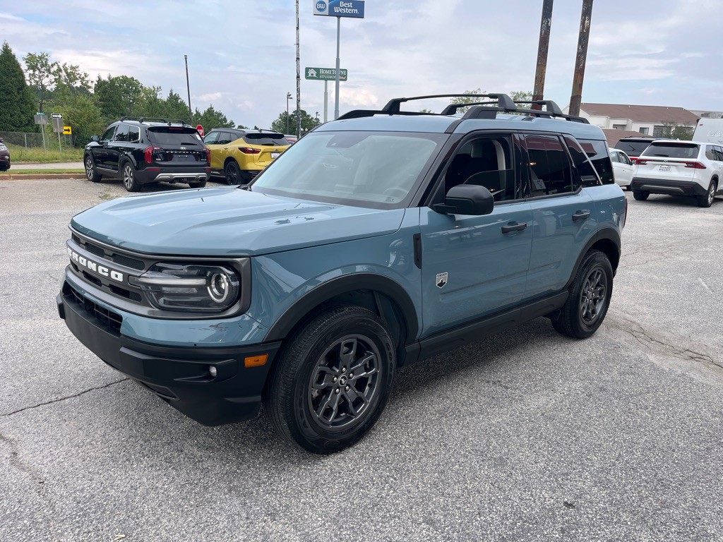 2021 Ford Bronco Image 1