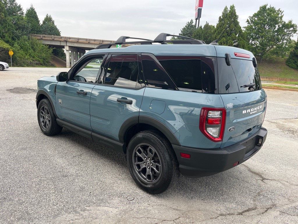 2021 Ford Bronco Image 2