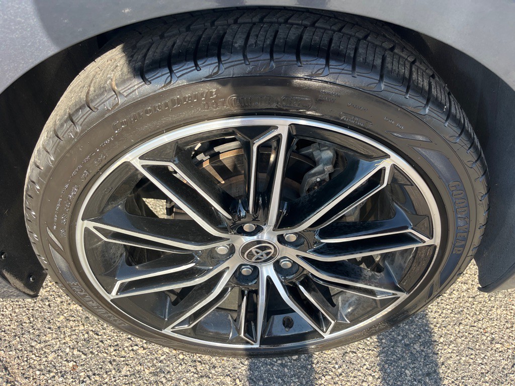 2022 Toyota Avalon Image 7