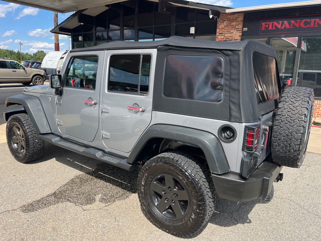 2016 Jeep Wrangler Unlimited Image 2