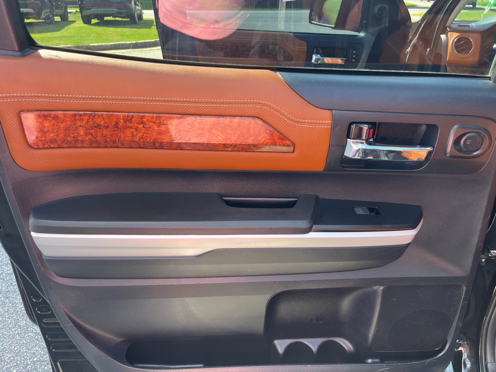 2014 Toyota Tundra Image 16