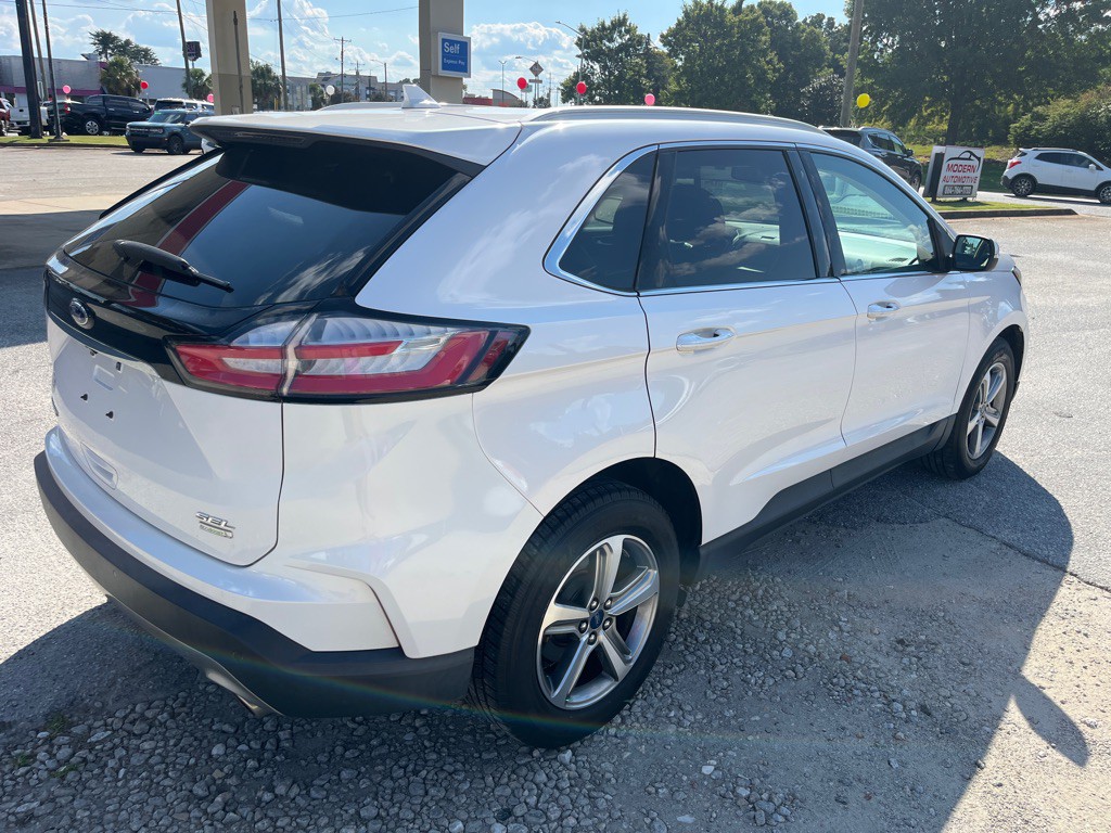 2019 Ford Edge Image 3