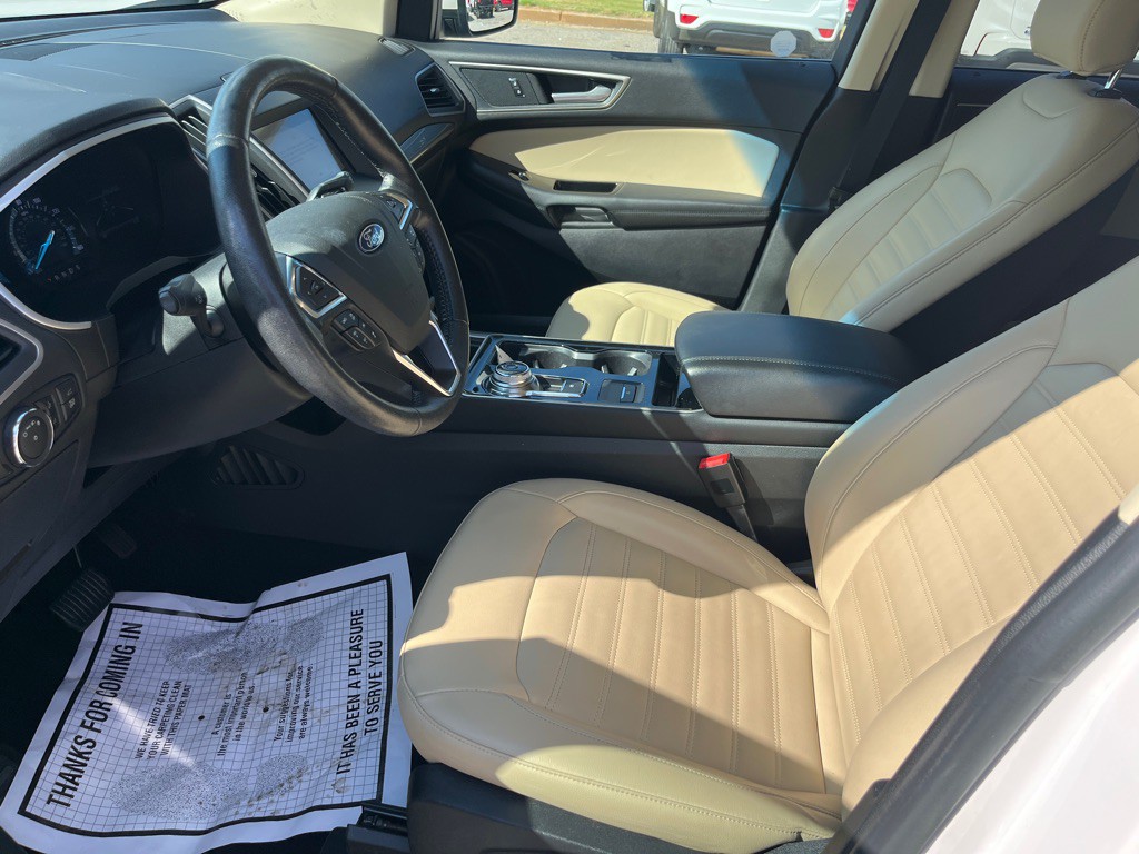 2019 Ford Edge Image 5