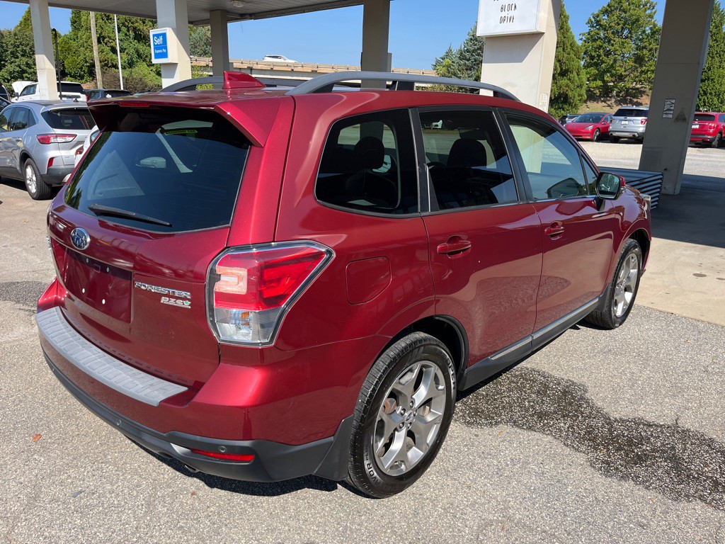 2017 Subaru Forester Image 3