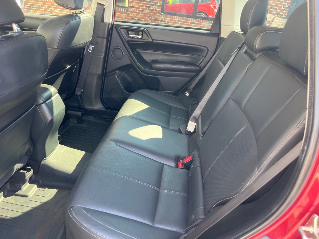 2017 Subaru Forester Image 12