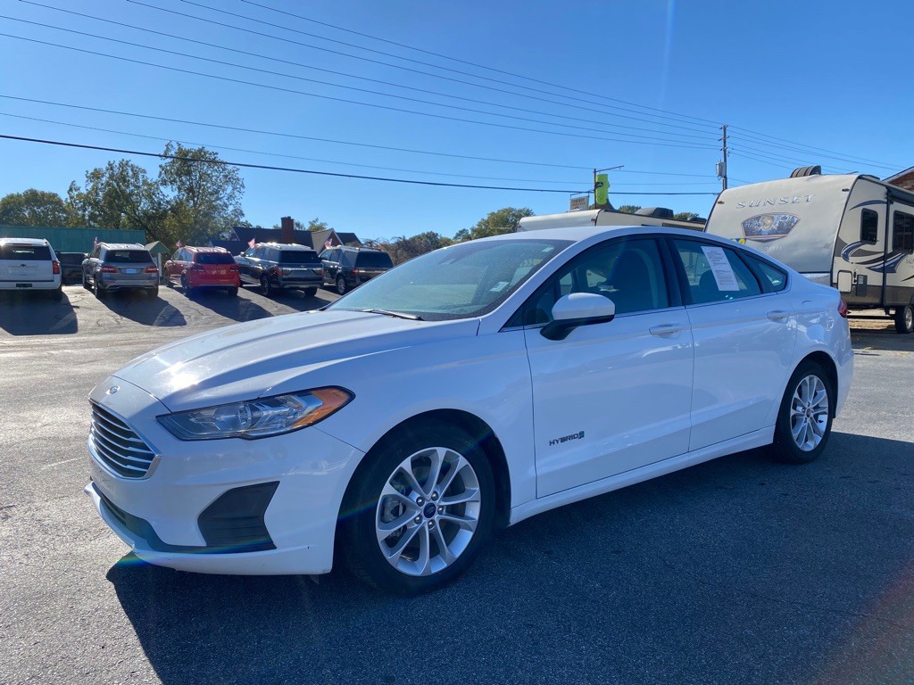 2019 Ford Fusion Image 1