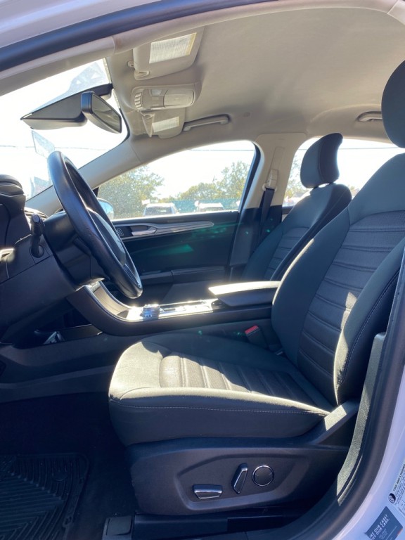 2019 Ford Fusion Image 8