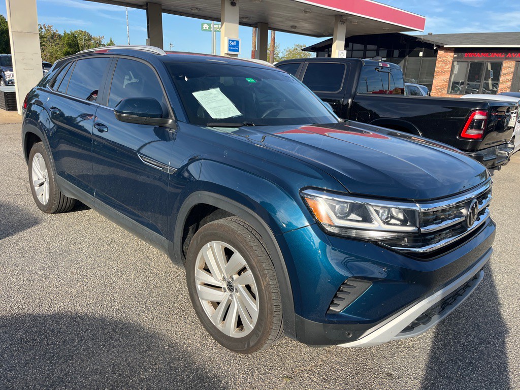 2020 Volkswagen Atlas Cross Sport Image 2