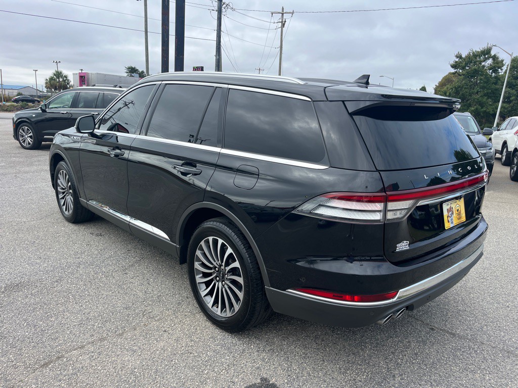 2020 Lincoln Aviator Image 2