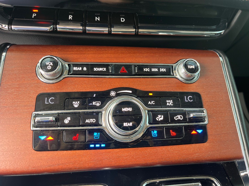 2020 Lincoln Aviator Image 11