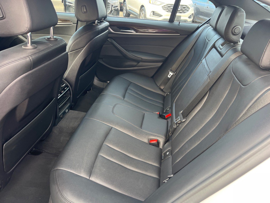 2019 BMW 5 Series Image 11