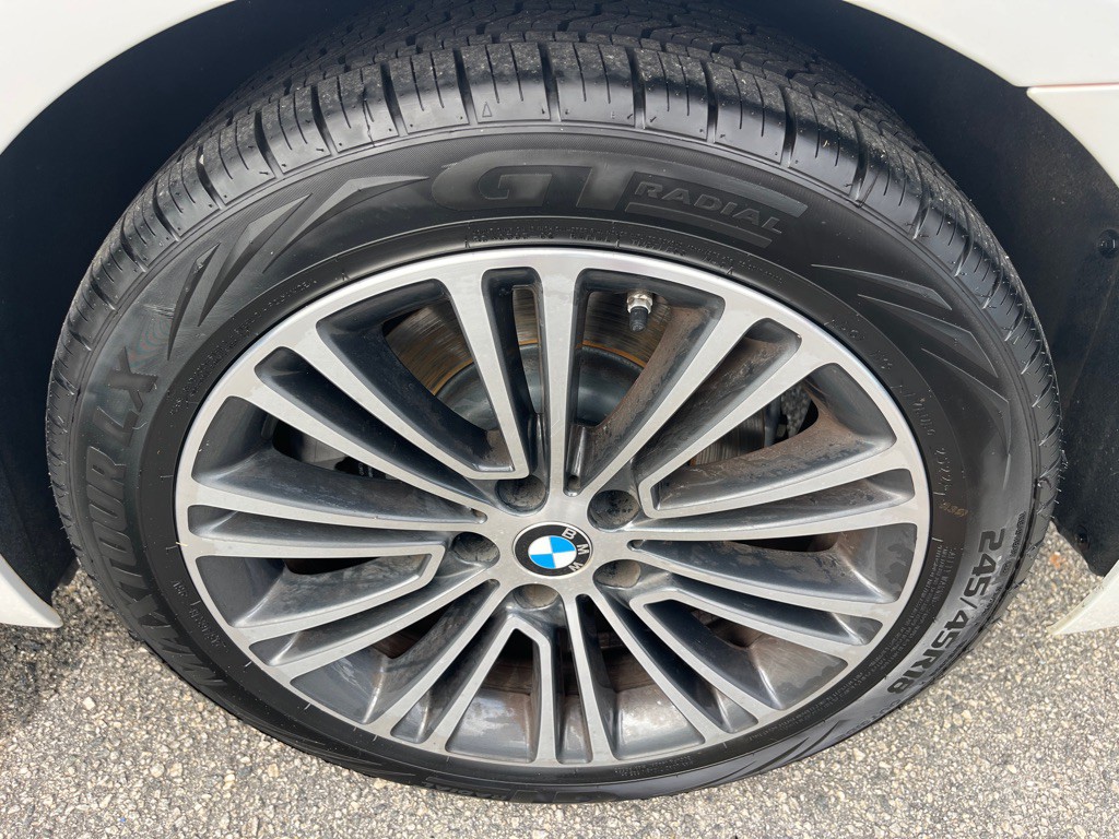 2019 BMW 5 Series Image 12