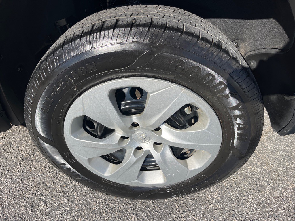 2019 Toyota Rav4 Image 10