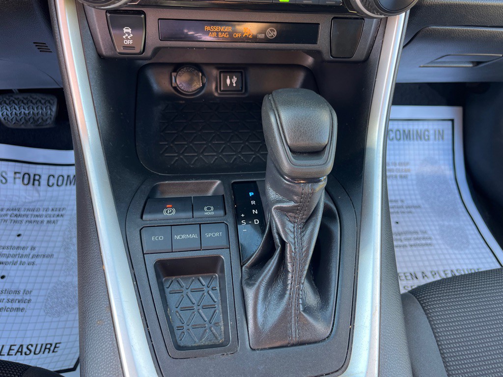2019 Toyota Rav4 Image 12