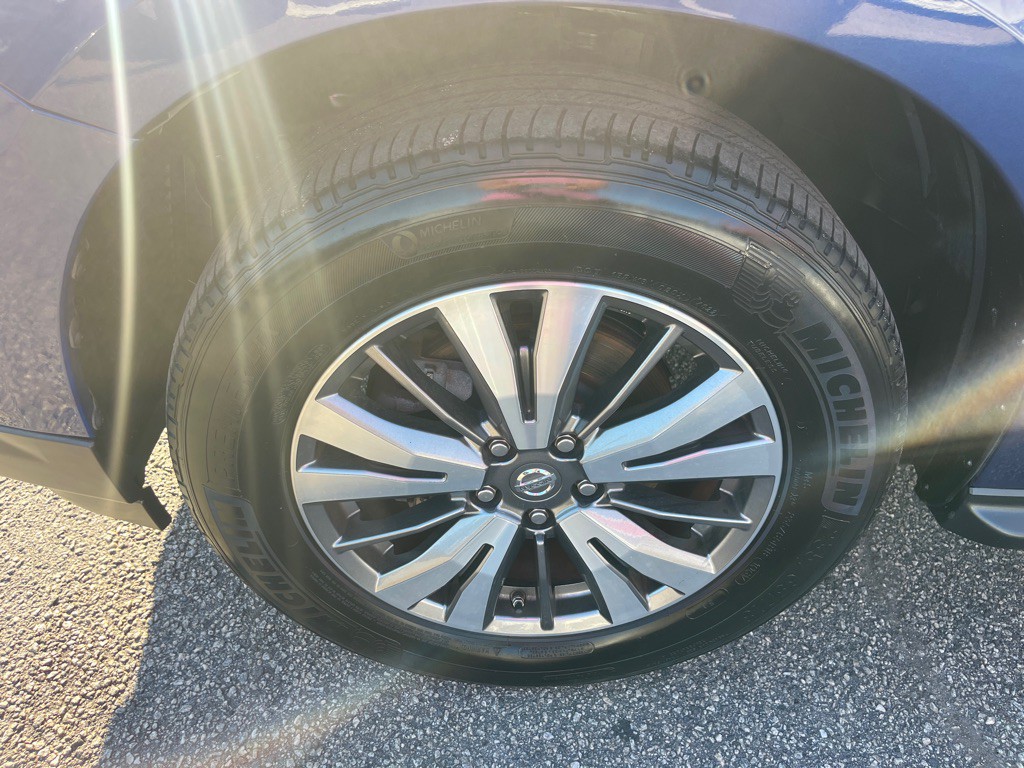 2018 Nissan Pathfinder Image 7