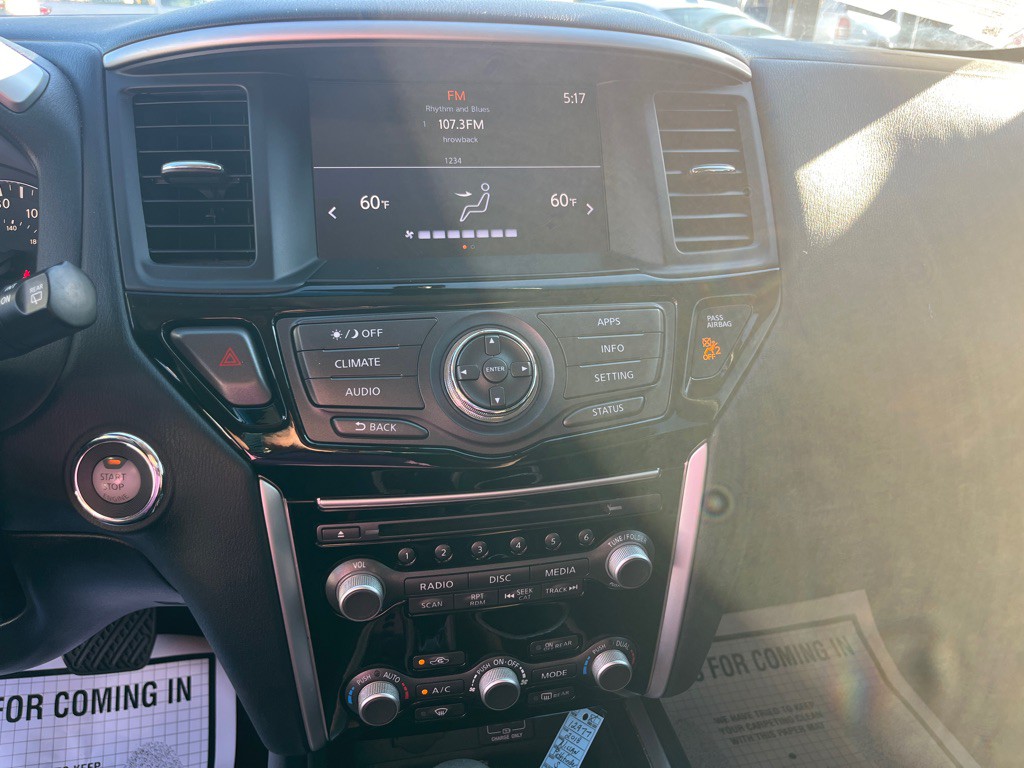 2018 Nissan Pathfinder Image 11