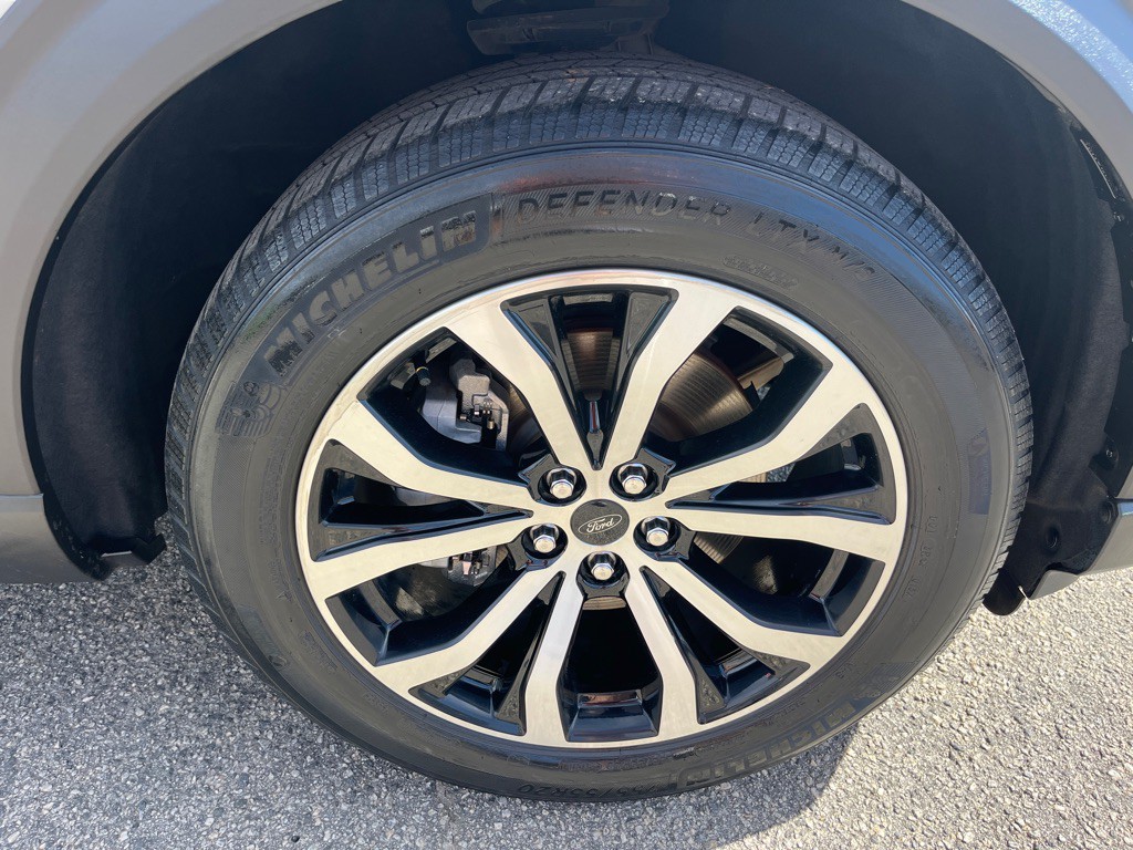 2020 Ford Explorer Image 9