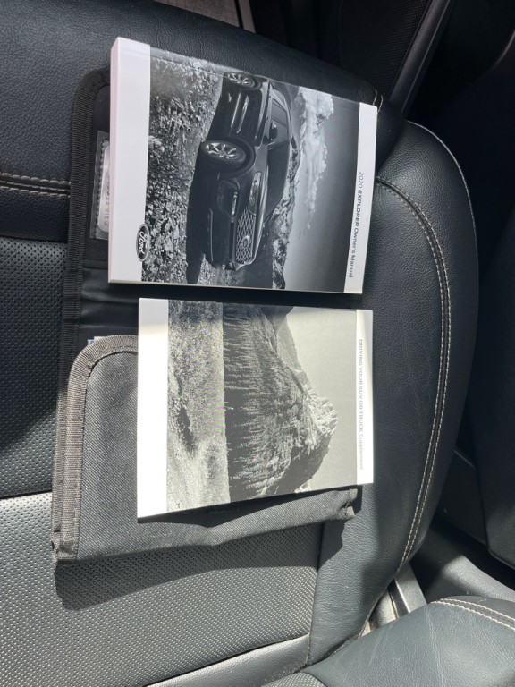 2020 Ford Explorer Image 16