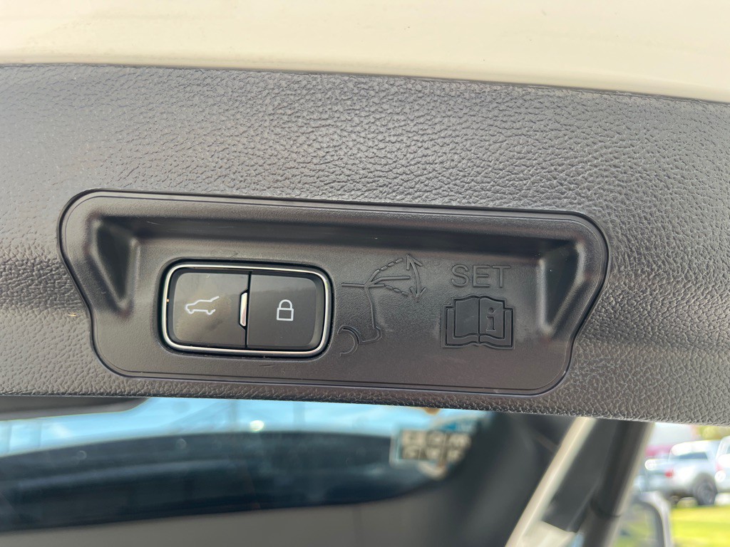 2020 Ford Explorer Image 28