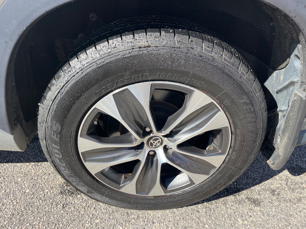 2021 Toyota Highlander Image 8