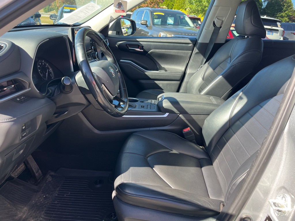 2021 Toyota Highlander Image 11