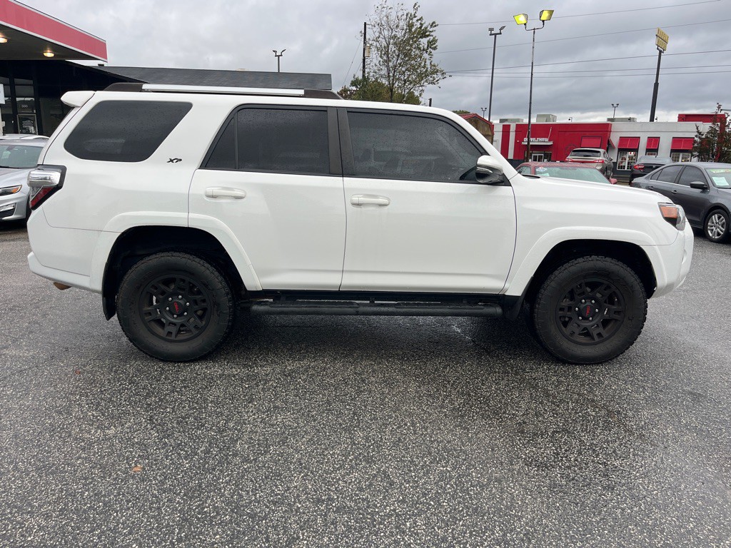 2019 Toyota 4Runner Image 11