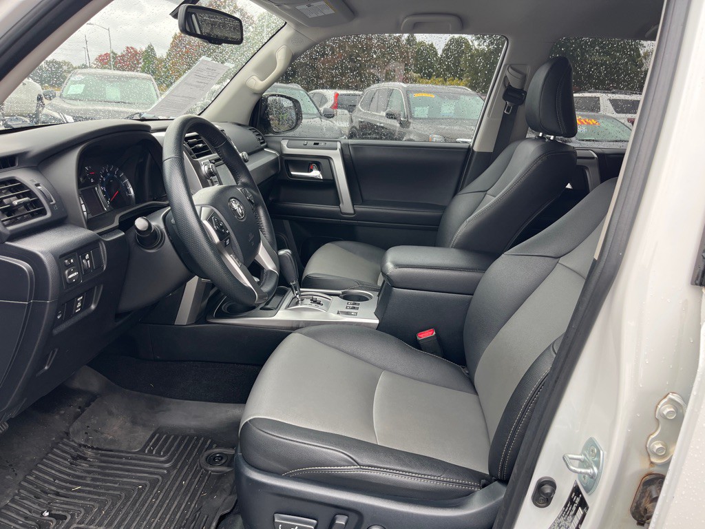 2019 Toyota 4Runner Image 12