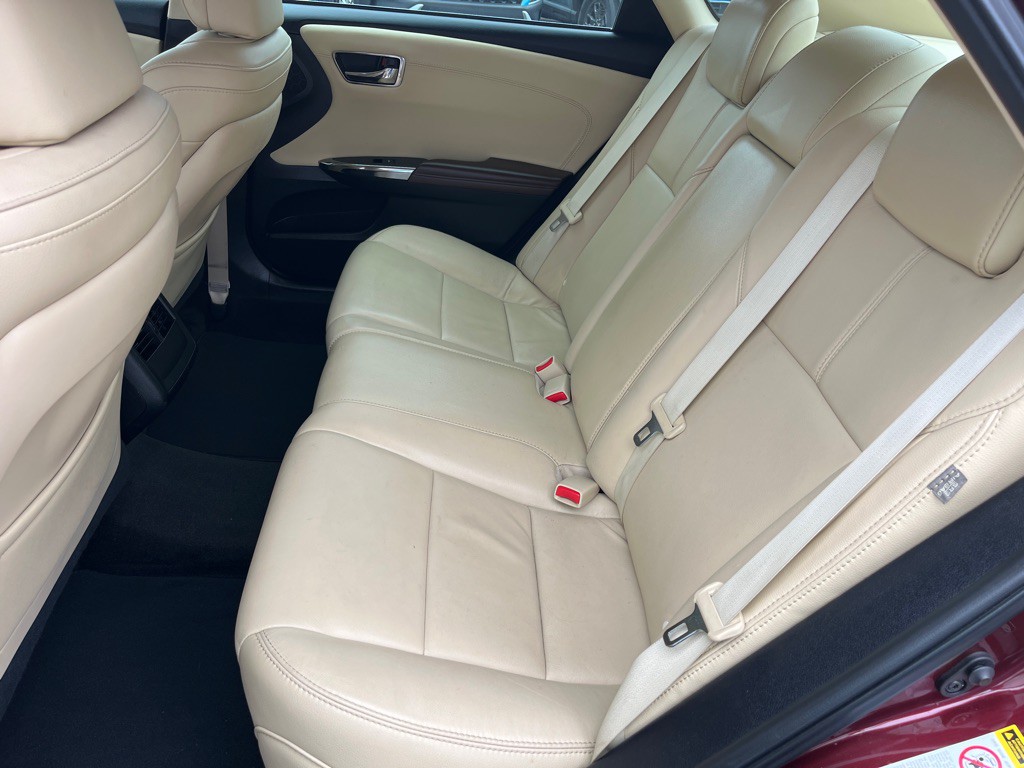 2013 Toyota Avalon Image 18