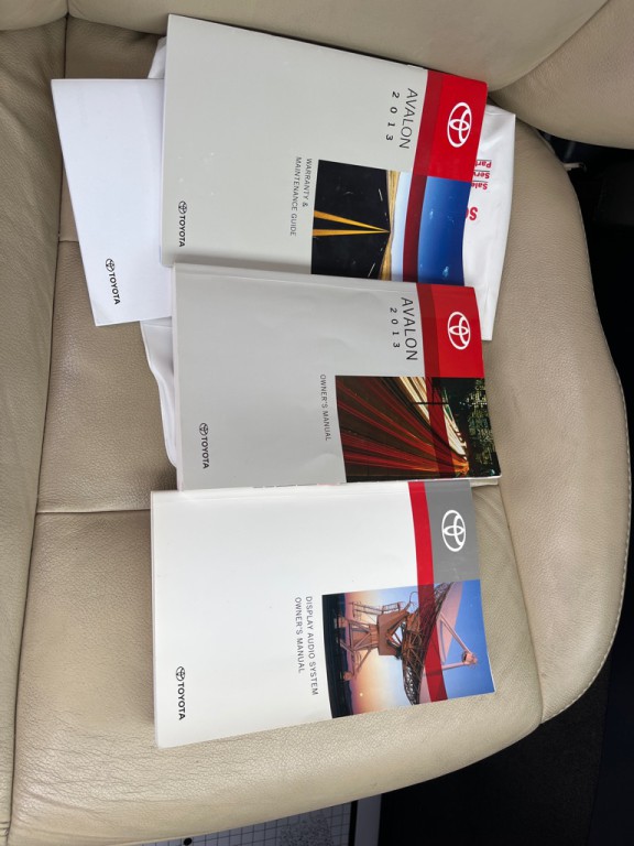 2013 Toyota Avalon Image 23