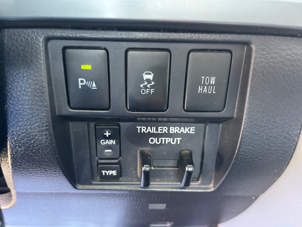 2017 Toyota Tundra Image 18