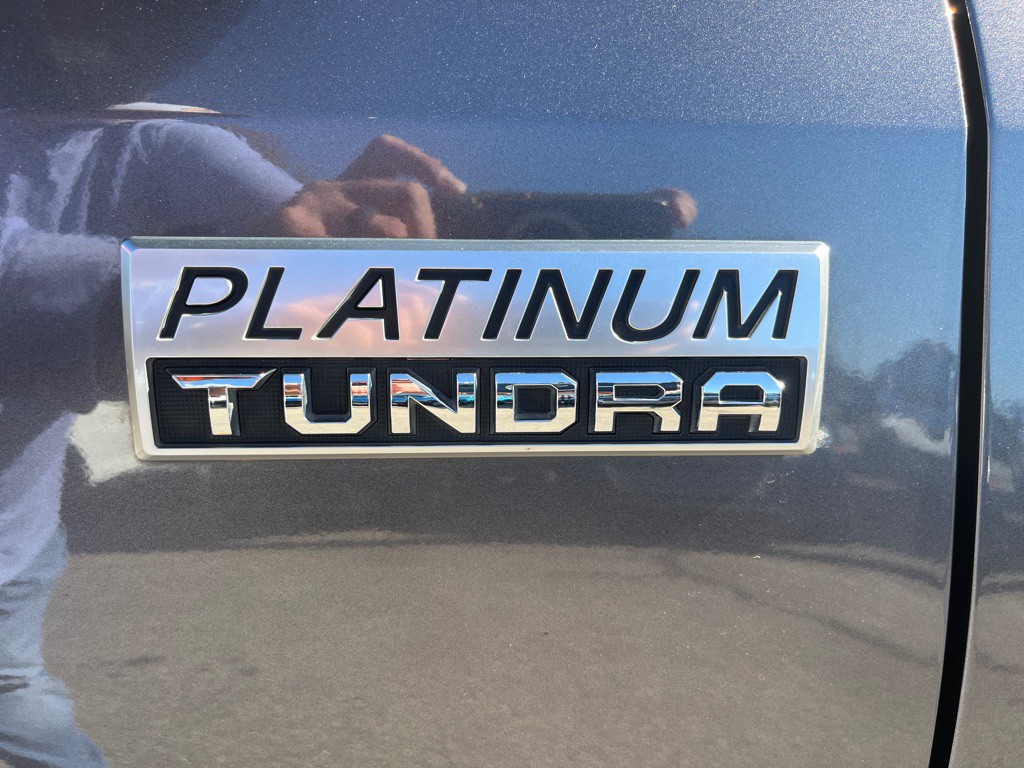 2017 Toyota Tundra Image 11