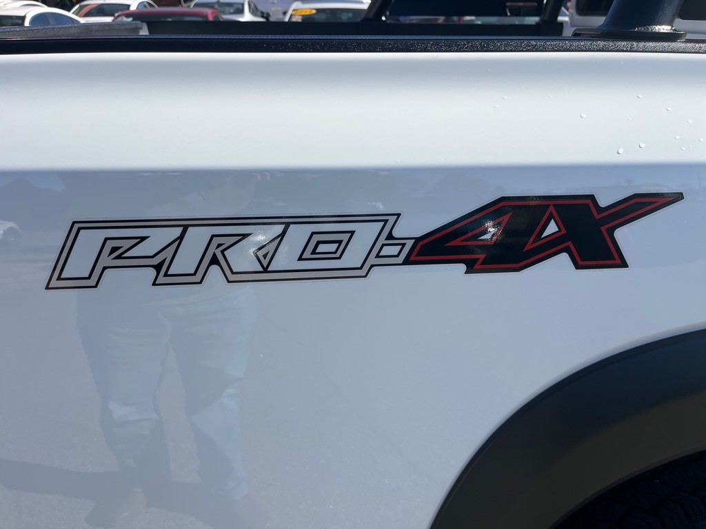 2022 Nissan Frontier Image 11