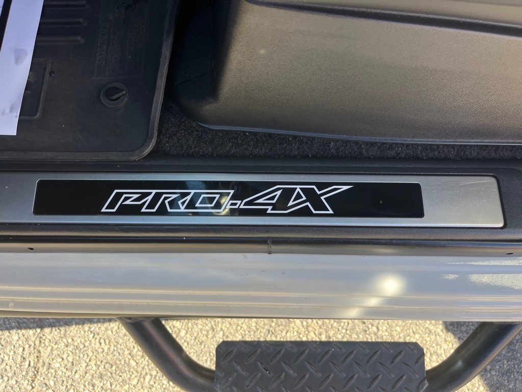 2022 Nissan Frontier Image 15