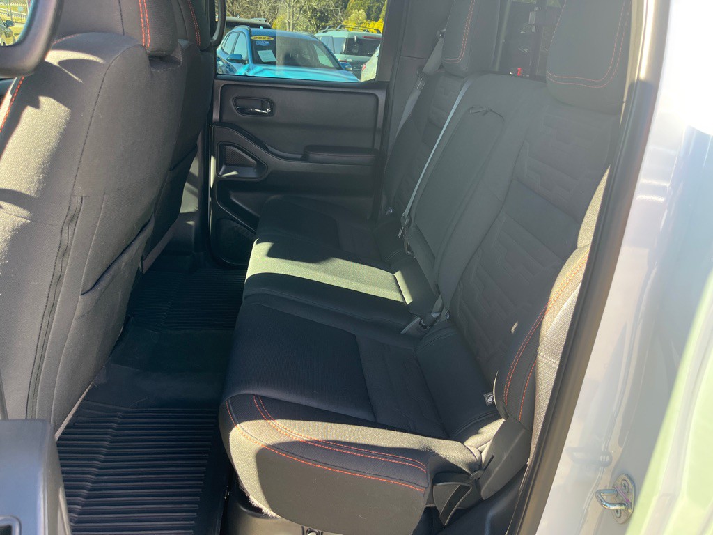 2022 Nissan Frontier Image 21